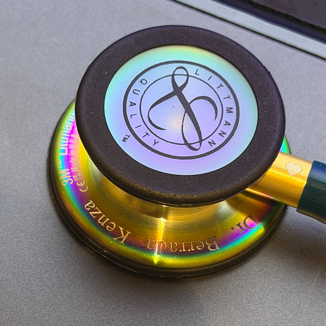 Gravure personnalisée sur Littmann Classic III original pour externe et résident en médecine